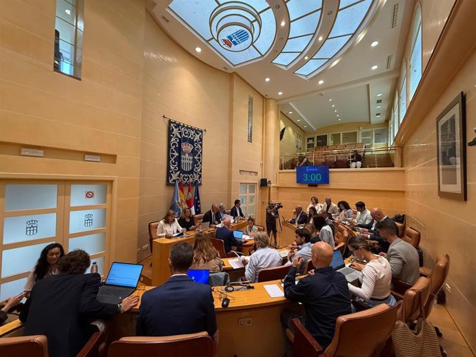 Un momento del pleno de agosto en el Ayuntamiento de Segovia.