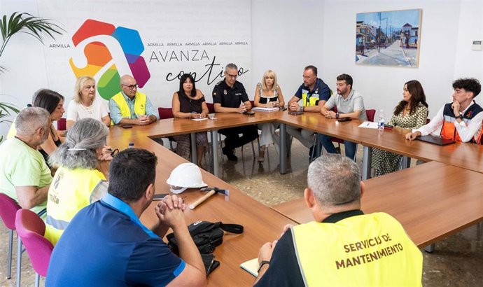 Reuníón de coordinación por los terremotos en el Ayuntamiento de Armilla.