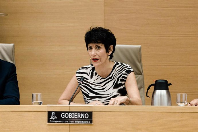 La ministra de Inclusión, Seguridad Social y Migraciones, Elma Saiz, durante una comparecencia ante la Comisión de Interior en el Congreso de los Diputados, a 28 de agosto de 2026, en Madrid (España).