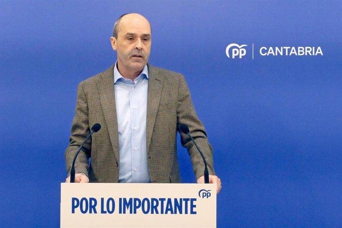 Archivo - Juan José Alonso, coordinador del PP cántabro y portavoz parlamentario