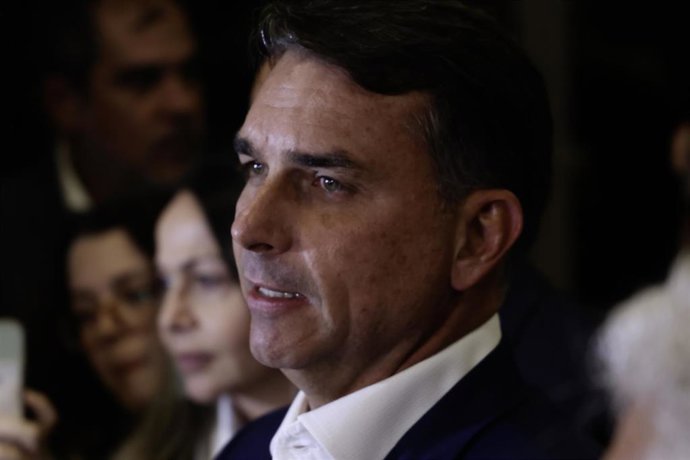 Archivo - El candidato ultraderechista a las elecciones presidenciales de Brasil, Flávio Bolsonaro
