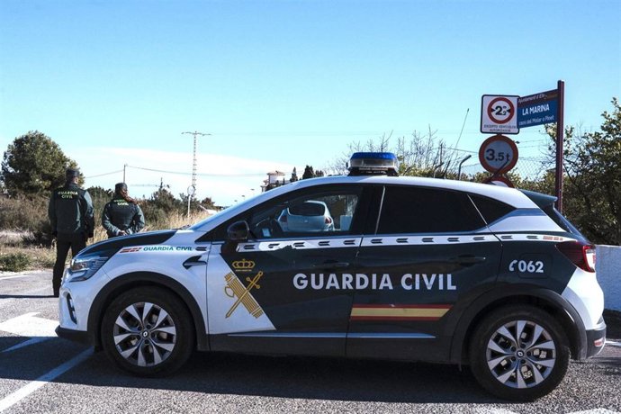 Archivo - Un coche de la Guardia Civil, en una imagen de archivo