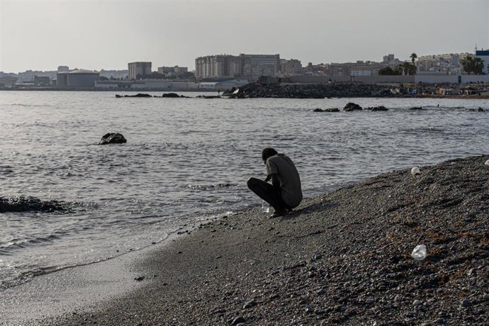 Imagen de archivo de un migrante en Ceuta 