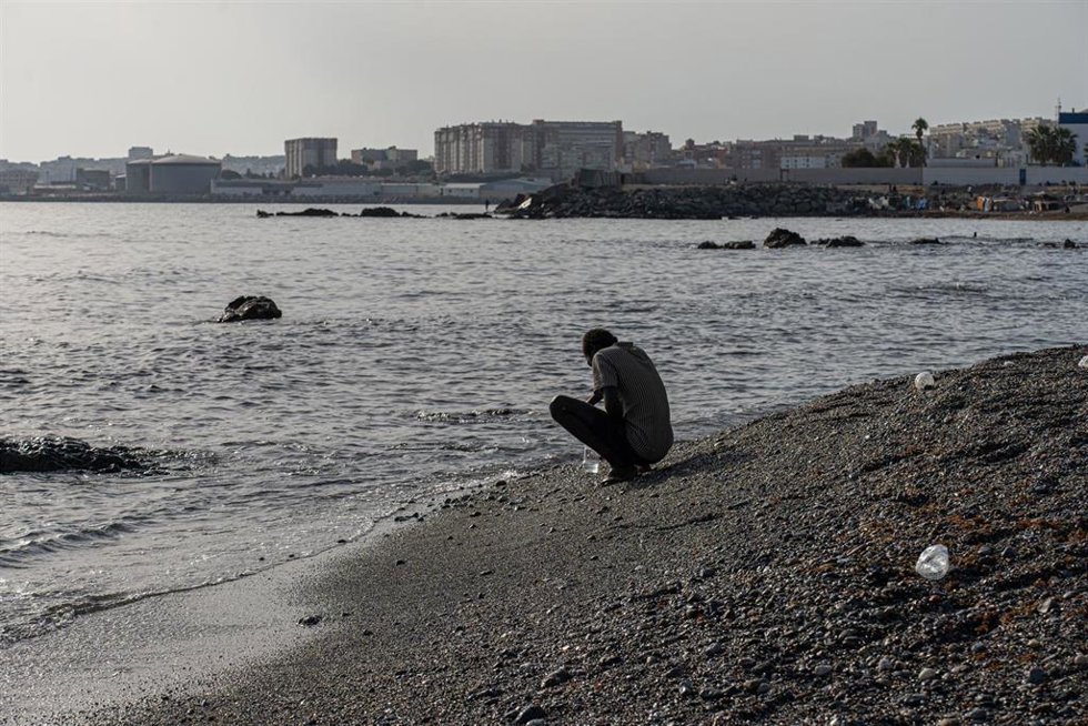 Imagen de archivo de un migrante en Ceuta 
