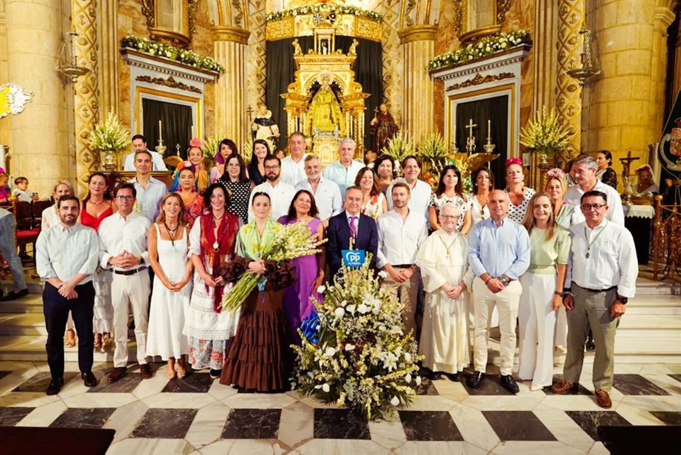 El PP de Almería participa en la tradicional ofrenda floral en honor a la Virgen del Mar