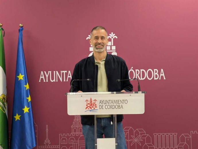 Archivo - El concejal socialista Ángel Ortiz en una imagen de archivo 