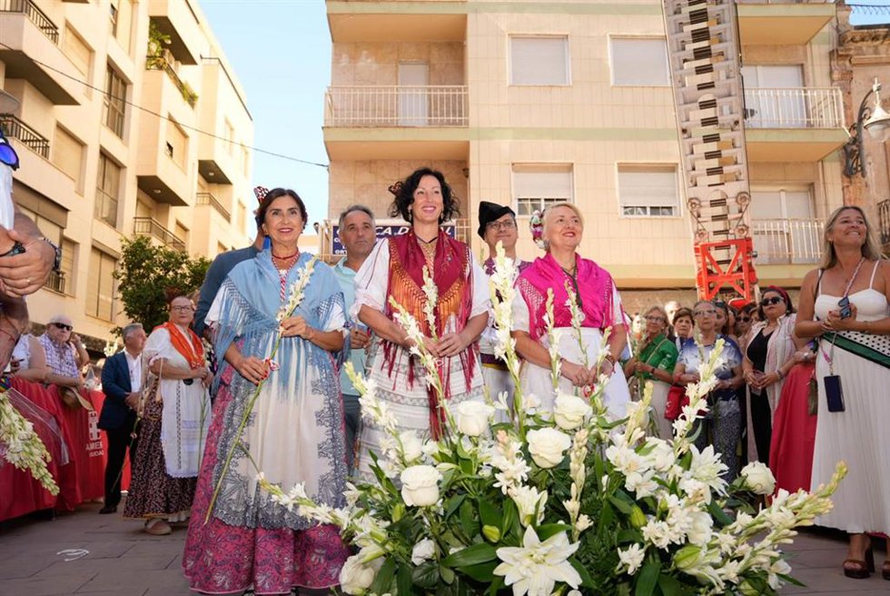 Imagen de la ofrenda floral a la Virgen del Mar, patrona de Almería. A 29 de agosto de 2026 en Almería (Andalucía, España).  