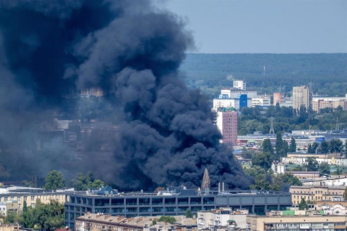 Imagen de archivo de la explosión de un arsenal en Myla (Ucrania) tras un ataque ruso, a 29 de agosto de 2026
