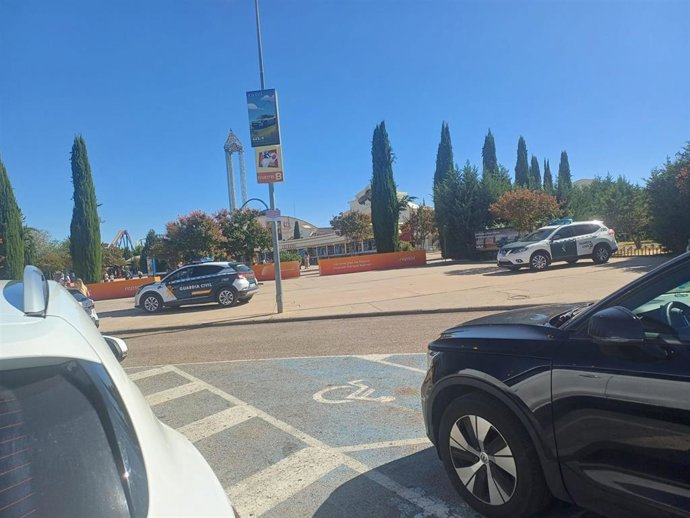 Entrada al Paque Warner