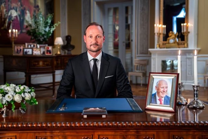 El rey Haakon VIII de Noruega