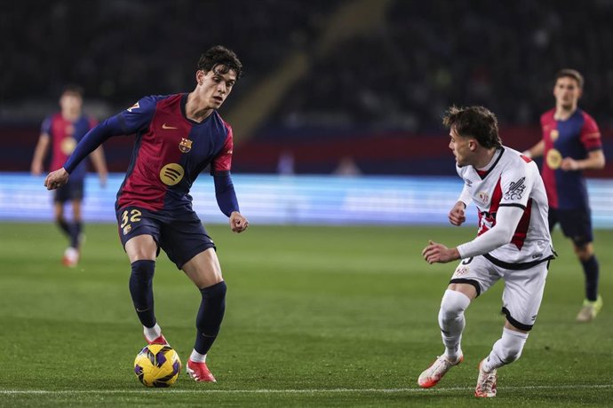 Archivo - Héctor Fort durante un partido con el FC Barcelona