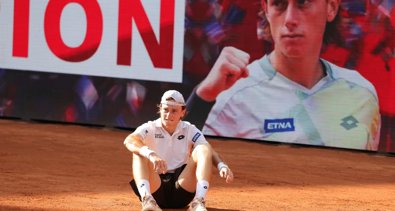 Tenis