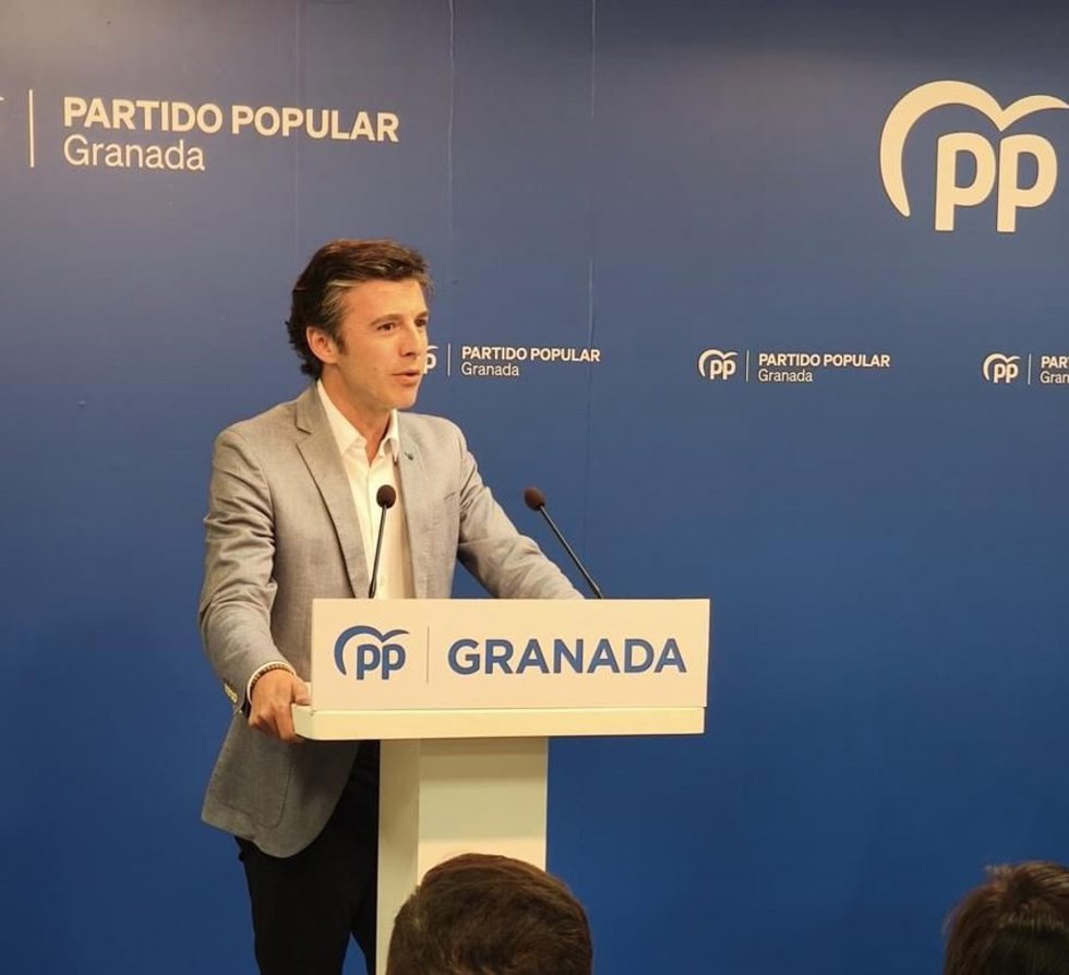 El secretario general del PP de Granada, Jorge Saavedra.