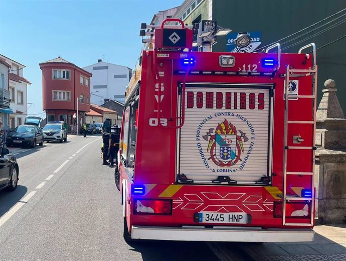 Archivo - Un vehículo de los Bomberos de Boiro durante una intervención, en imagen de archivo de 2026.