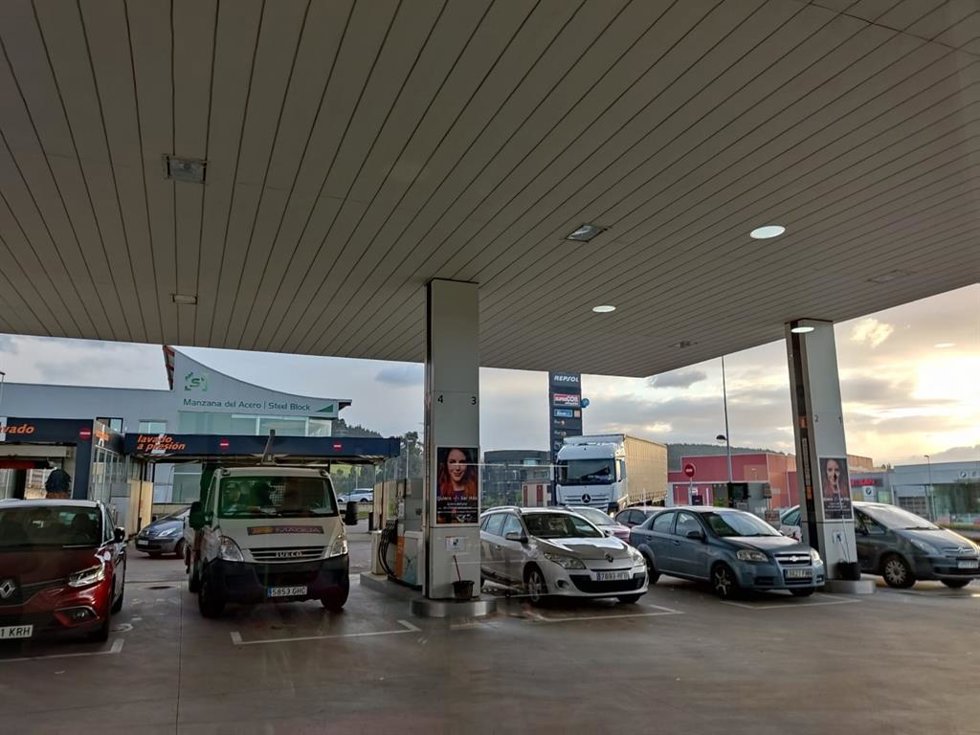 Archivo - Gasolinera en Asturias 