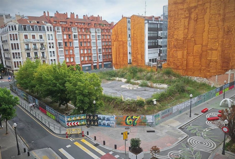 Solar abandonado en Abando, en Bilbao