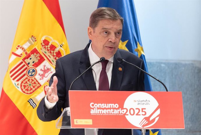 Archivo - El ministro de Agricultura, Pesca y Alimentación, Luis Planas.