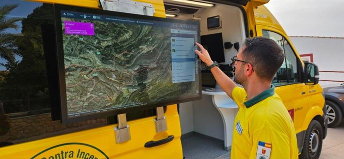 Los bomberos forestales de la Comunidad utilizan esta campaña la plataforma tecnológica para mejorar la gestión, coordinación y seguimiento de los recursos de la Unidad de Defensa contra Incendios Forestales de la Región de Murcia.