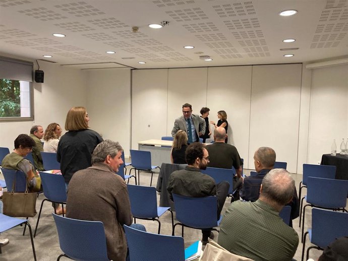 Imagen de archivo de una reunión en el ICA con los programadores del Circuito Profesional de Artes Escénicas y Música de la Región de Murcia