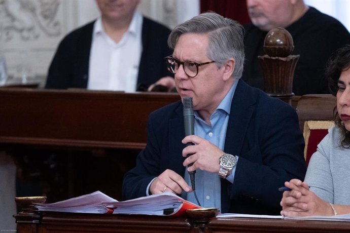 El portavoz del PSOE en el Ayuntamiento de Cádiz, Óscar Torres.
