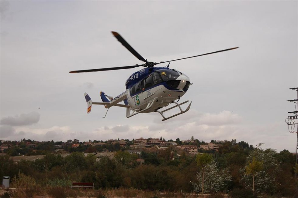 Archivo - Helicóptero del Sescam.