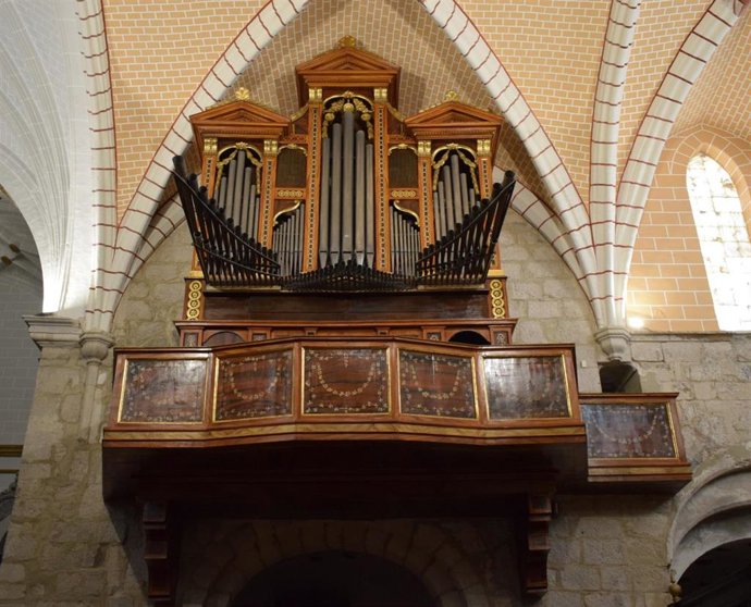 Restauración completa del órgano histórico de la iglesia de San Lorenzo de Magallón (Zaragoza)