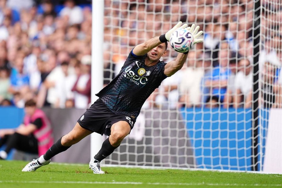 El portero argentino Emiliano Martínez durante su debut con el Chelsea FC