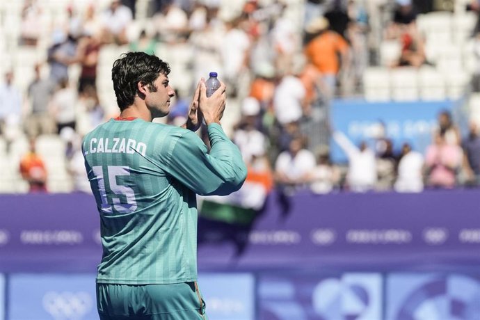Archivo - Luis Calzado tras un partido de la selección española de hockey sobre hierba