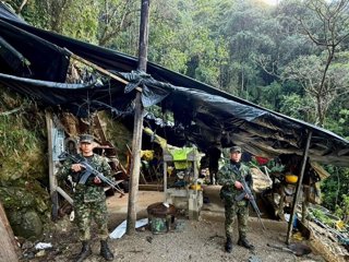 Militares de Colombia durante una operación contra la guerrilla