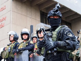 Archivo - Policías de Perú en una imagen de archivo