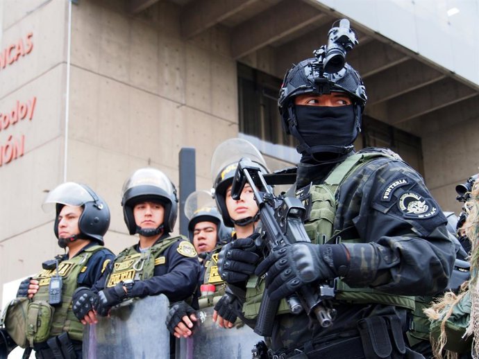 Archivo - November 7, 2024, Lima, Peru: Special forces of the Peruvian police participating in the Presentation and demonstration, by the National Police of Peru (PNP), of the security measures adopted for the Asia-Pacific Economic Cooperation (APEC) Peru
