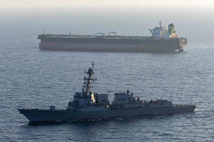 Archivo - El destructor lanzamisiles 'USS Rafael Peralta' en una imagen de archivo