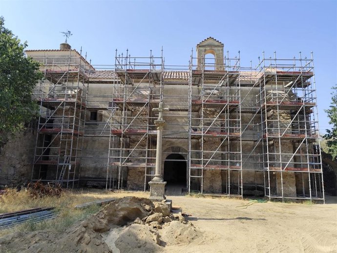 Convento del Belvís de Monroy en obras.