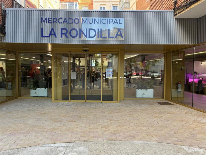 Archivo - Entrada al Mercado Municipal de La Rondilla.