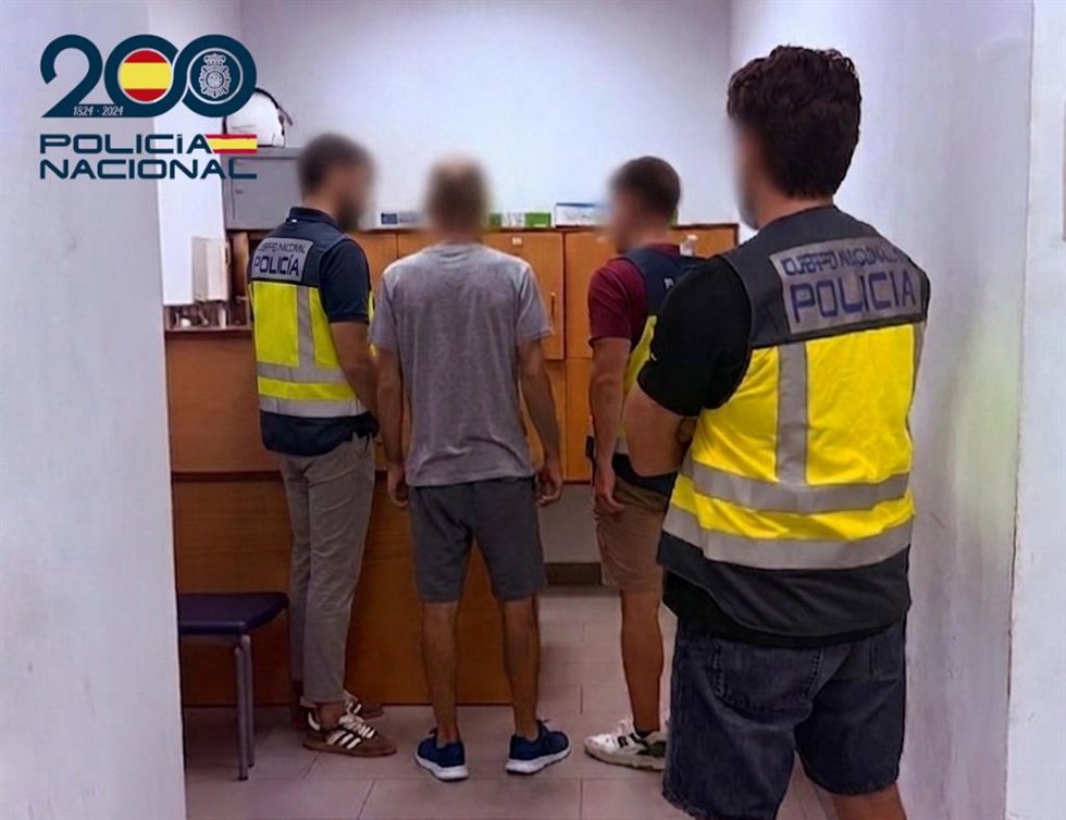 A prisión por una oleada de casi 70 robos en garajes de Palma.