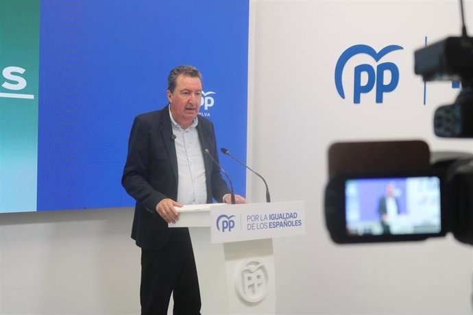 Archivo - El presidente del PP de Huelva, Manuel Andrés González.