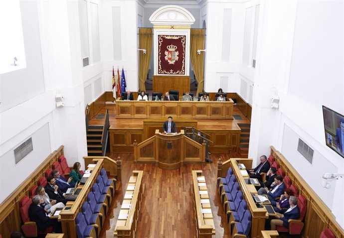 Archivo - Pleno de las Cortes de C-LM