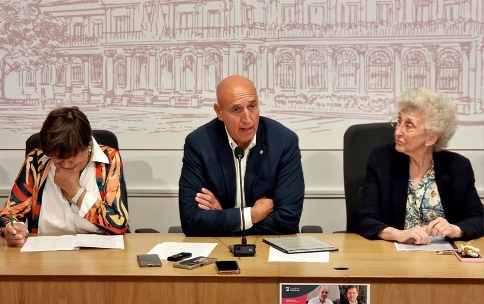 El alcalde de León, José Antonio Diez, en el Ayuntamiento de San Marcelo.