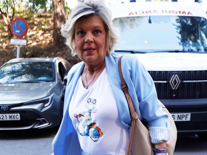 Terelu Campos a su llegada al hospital este lunes para ver a su nieta