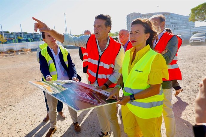 La alcaldesa de Zaragoza, Natalia Chueca, visita las obras del CM Sur