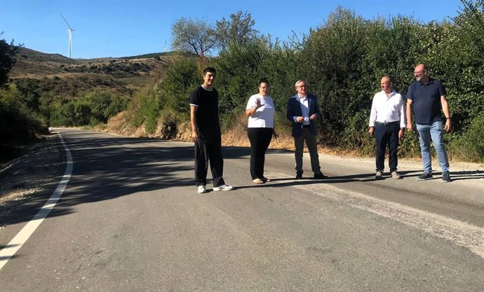 El presidente de la Diputación Provincial de Teruel (DPT), Joaquín Juste, visita la carretera entre Loscos y Monforte de Moyuela.