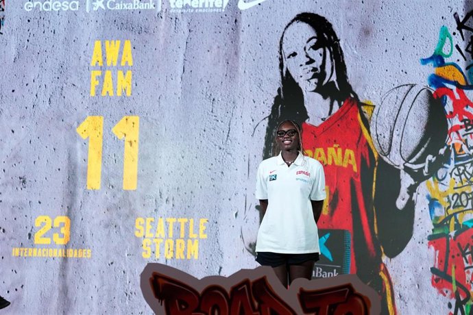 Awa Fam durante la despedida de la selección femenina para el Mundial de Alemania