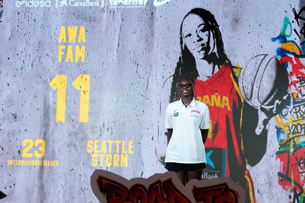 Awa Fam durante la despedida de la selección femenina para el Mundial de Alemania