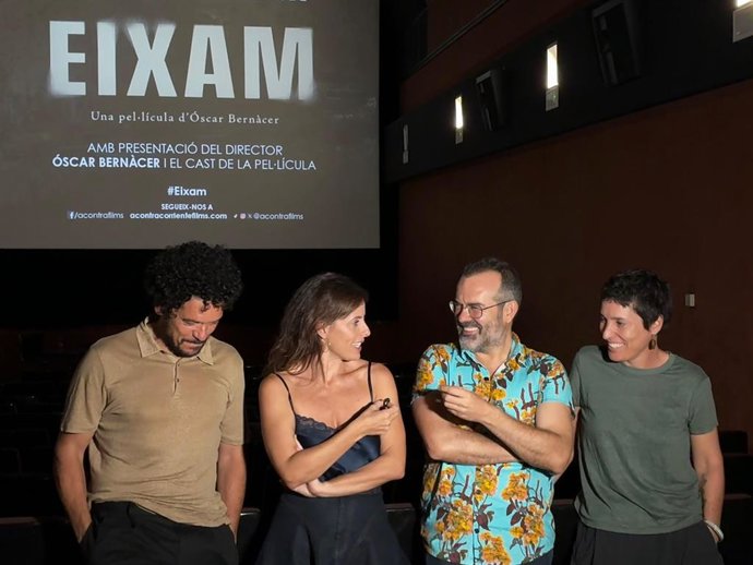 València acoge el preestreno de 'Eixam',de Òscar Bernàcer; la co-guionista, Joana M. Oleaque y los actores protagonistas, Panlo Molinero y Cristina Fernandez Pintado