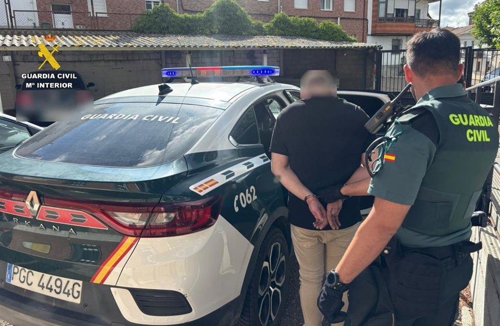 Detenido por trece delitos, incluidos siete robos con fuerza, en la provincia de Palencia.