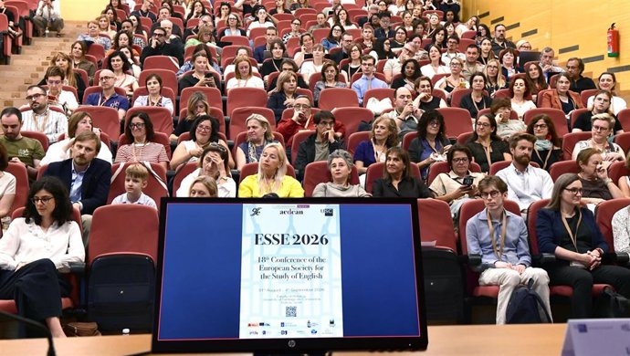 Inauguración del 18º congreso internacional (ESSE2026) de la Sociedad Europea para el Estudio del Inglés (ESSE)