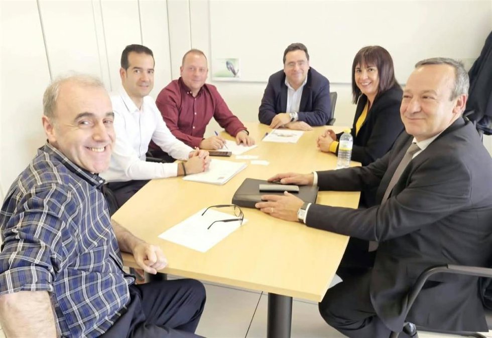 Cúllar Vega construirá su nueva piscina municipal en los terrenos de RTVE tras confirmarse el cese definitivo de la emisión en onda media de radio