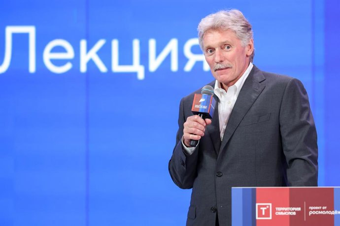 Archivo - RUSSIA, MOSCOW REGION - JULY 27, 2026: Russian President Putin's Spokesman Dmitry Peskov speaks at the 2026 All-Russian Youth Educational Forum ''Territory of Meanings'' at the Senezh Management Workshop in Solnechnogorsk, northwest of Moscow