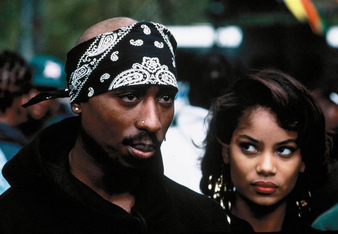 Archivo - El rapero Tupac Shakur en una imagen de archivo