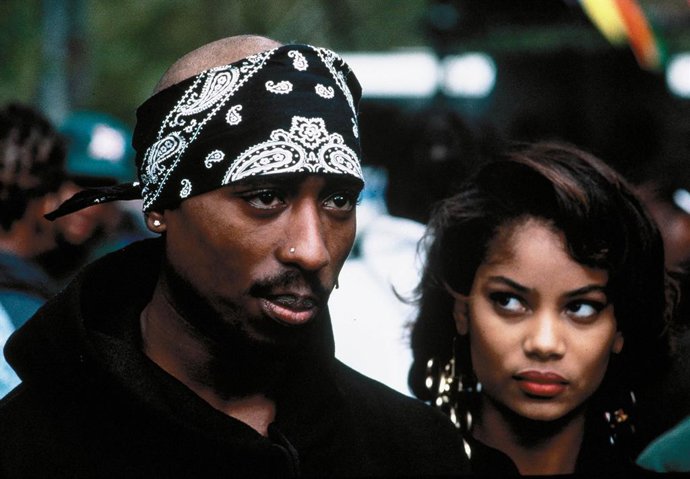 Archivo - 1994; Above The Rim. Original Film Title: Above The Rim, PICTURED: TUPAC SHAKUR, Director: Jeff Pollack, IN CAST: Duane Martin, Leon, Tupac Shakur, David (Actor Bailey, Bernie Mac, Marlon Wayans